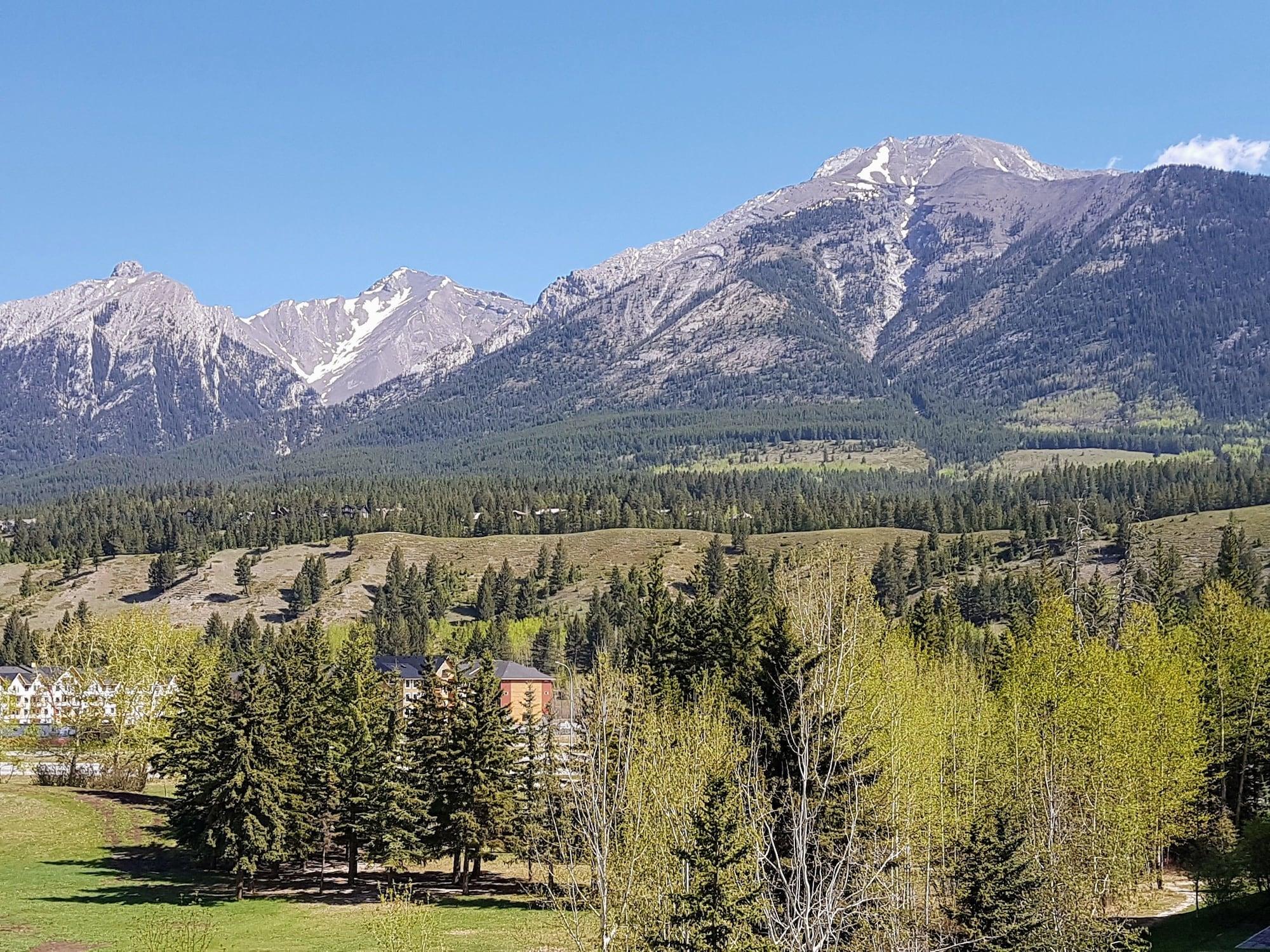 Sunset Mountain Inn Canmore Exterior foto